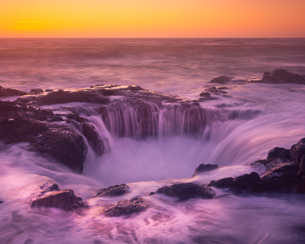 Sunset happening at the beautiful location of Thor's Well