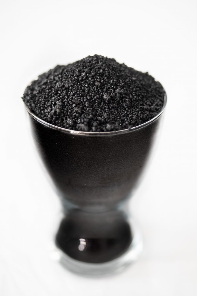 Black colored biohyrogel in a black colored bowl