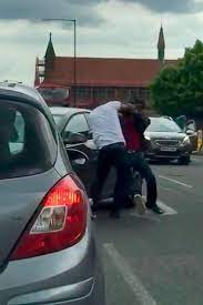Road Rager Threatens To Break Man's Kneecaps Gets Knocked Out Within Seconds