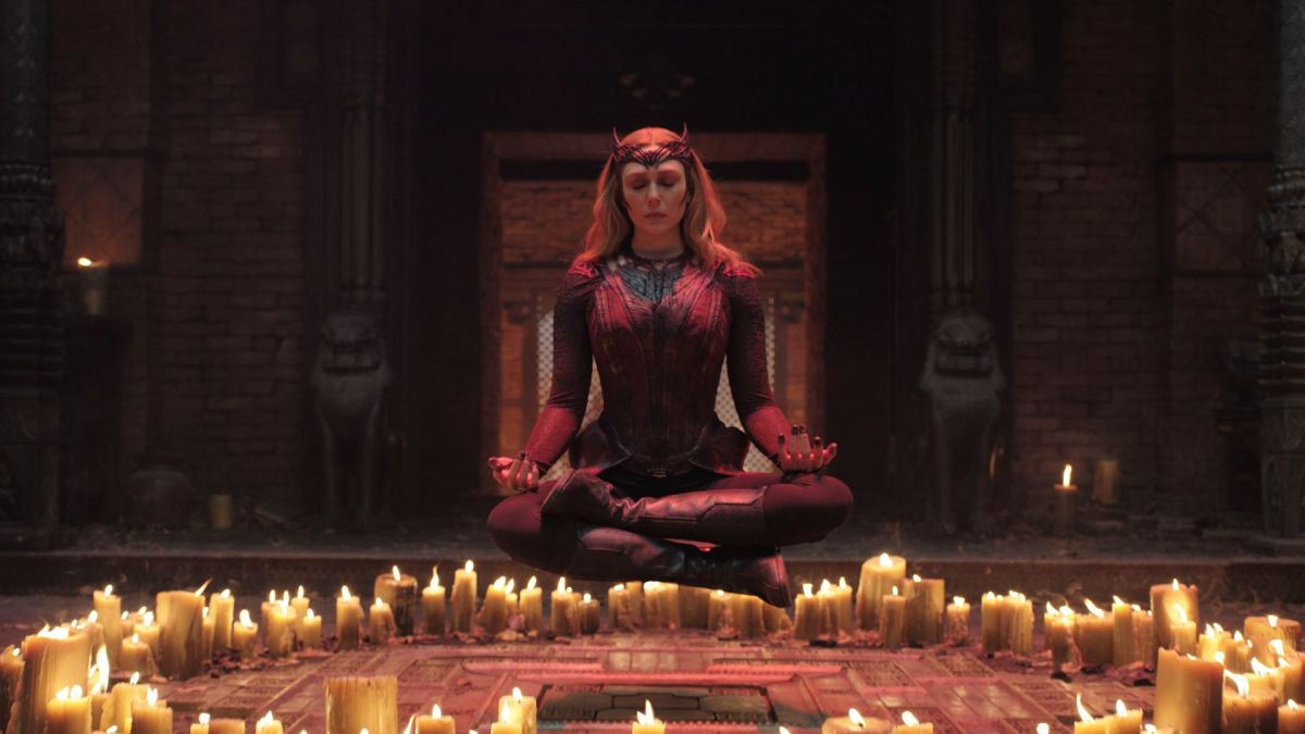 Elizabeth Olsen as Scarlet Witch doing her ritual in one scene of the movie Dr. Strange 2