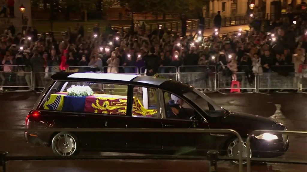 A car carrying Queen Elizabeth's coffin to Buckingham Palace in London