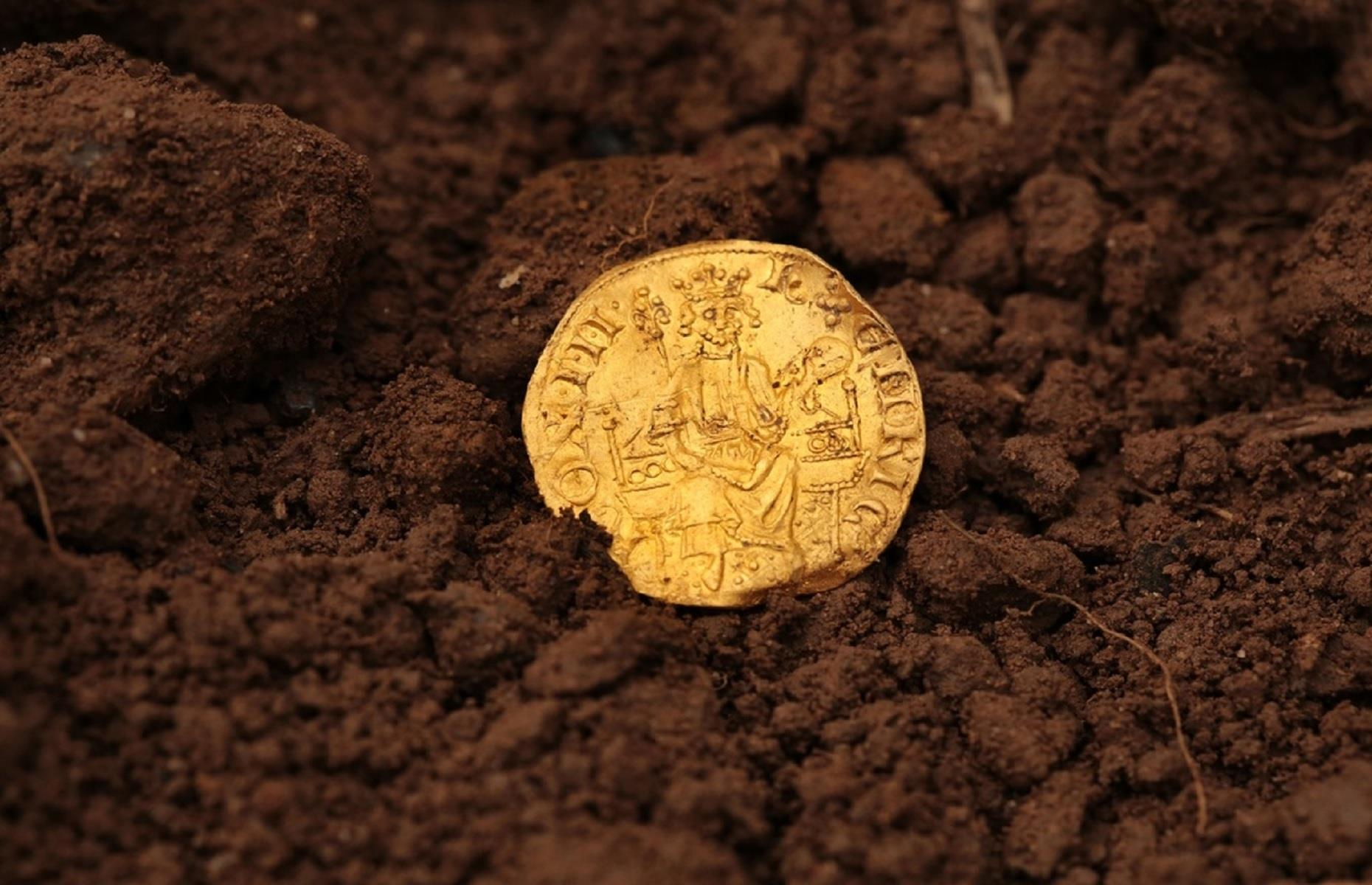 A Yorkshire Couple Finds 400-Year-Old Coins Worth £250,000 Under Their Kitchen Floor
