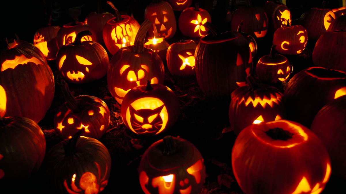 Different types of Jack o' Lanterns on Halloween