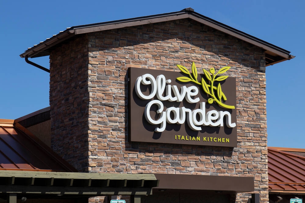 Olive Garden Fires Manager For Telling Workers To Bring Dead Dog If They Want A Time-off
