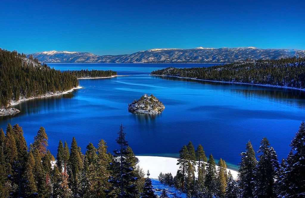 What Is The Largest Alpine Lake In North America?
