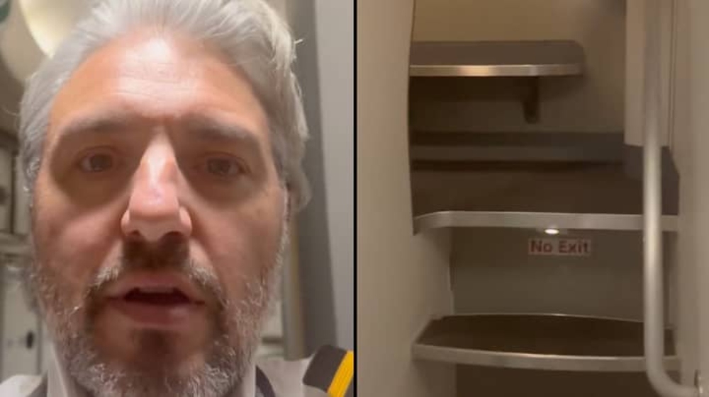 Pilot Reveals The Secret Staircase On Plane Just For Crew