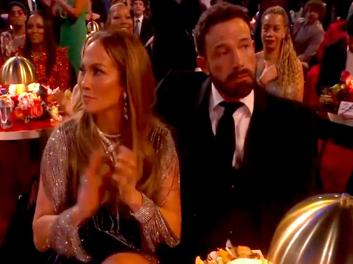 Jennifer Lopez and miserable Ben Affleck at Grammys