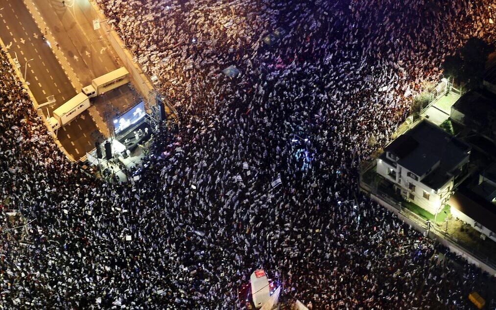 Netanyahu Survives No-Confidence Vote Amid Israel Protests