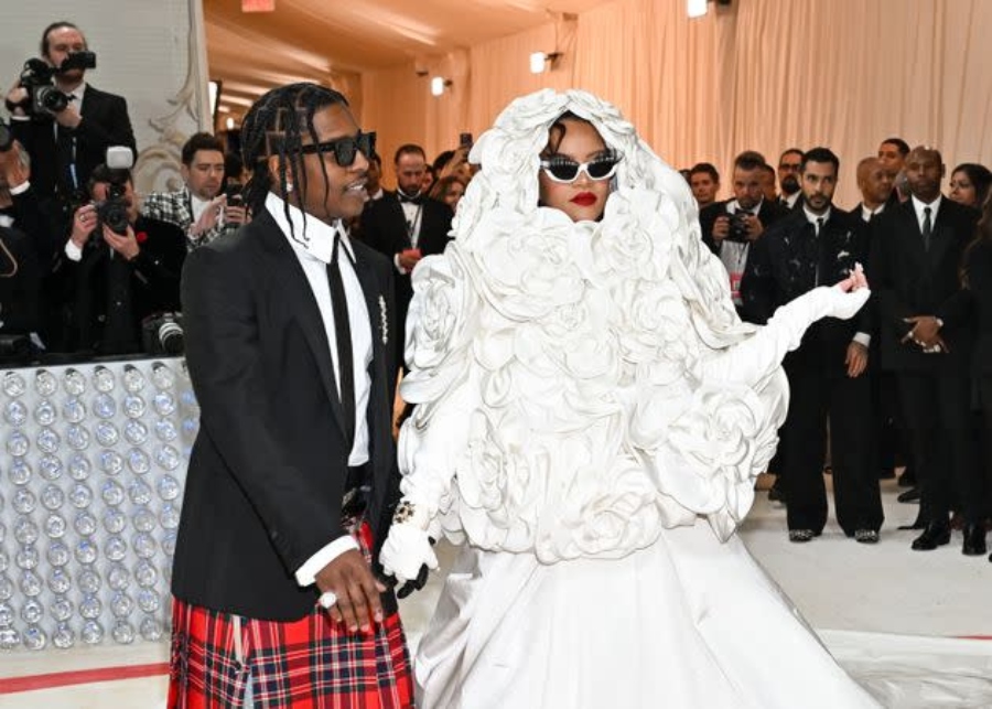 Met Gala Makes Exception For Rihanna, Gets Photos On Red Carpet After She Missed It