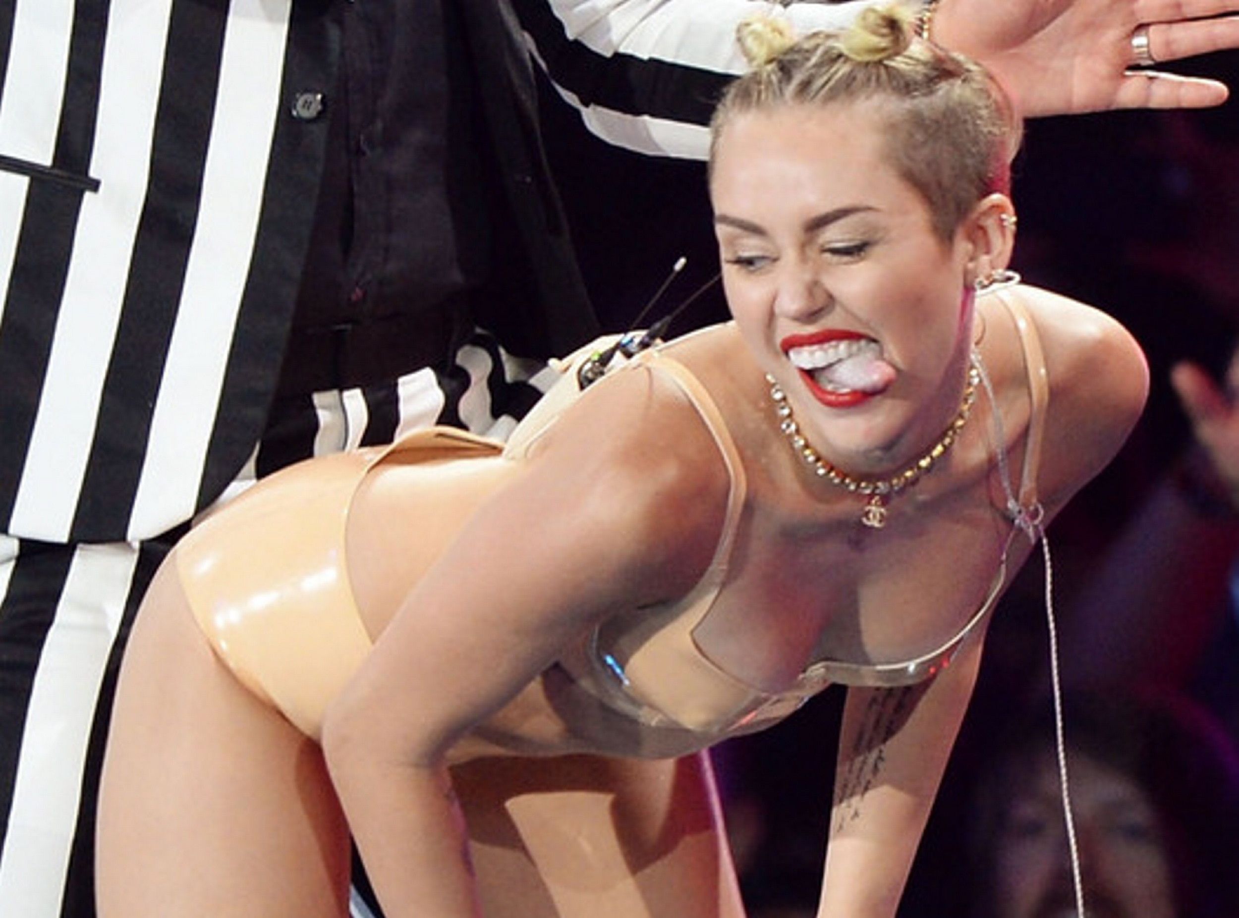 Miley Cyrus Kinky