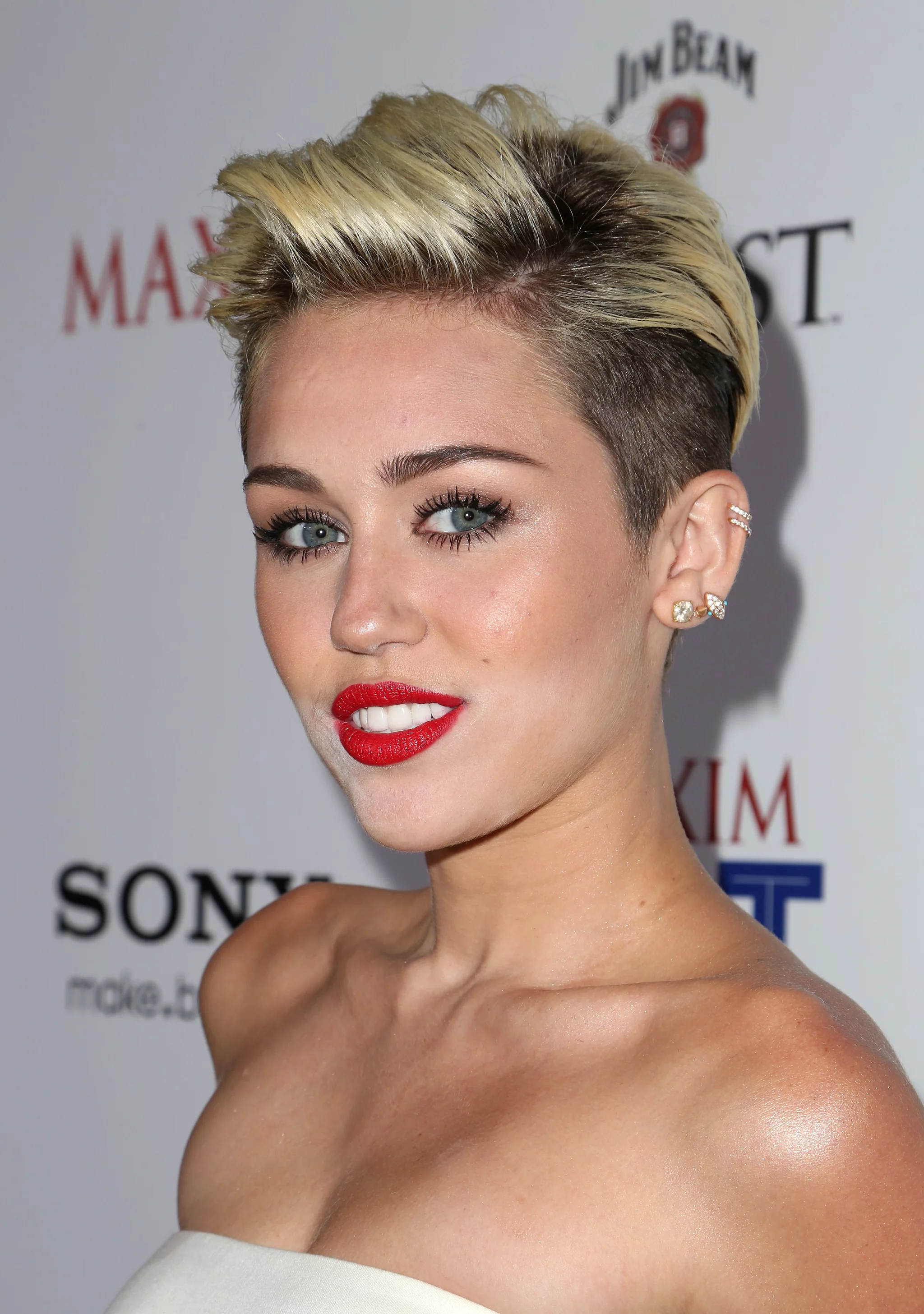 Miley Cyrus Smile