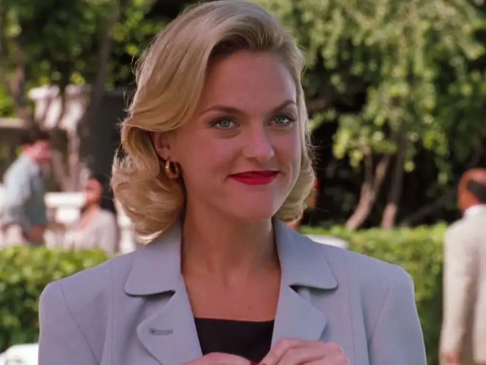 Elaine Hendrix as Meredith Blake in The Parent Trap
