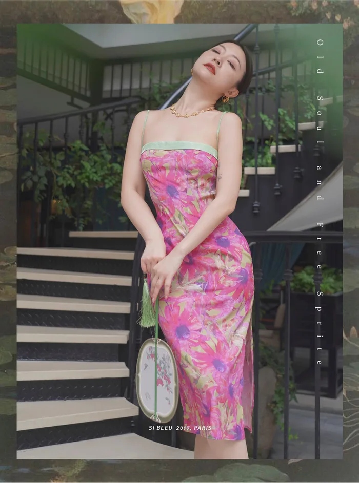 Pink dress worn by mistress is selling online