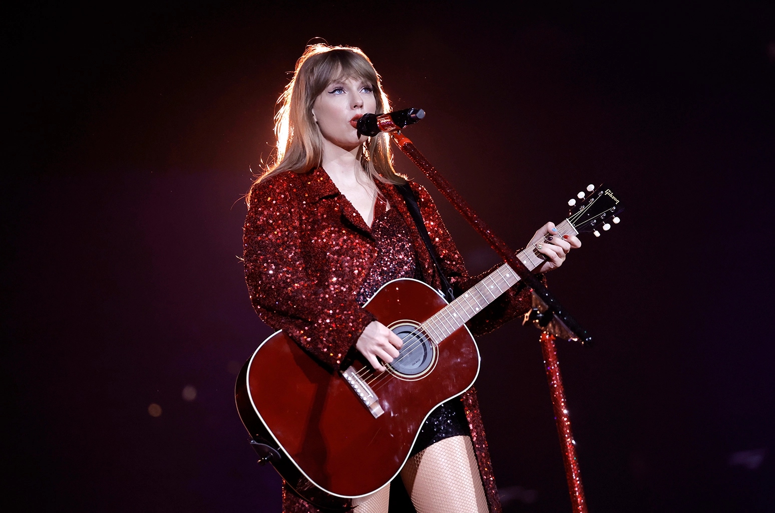 Taylor Swift Forgets Last Kiss Lyrics Twice During Eras Tour