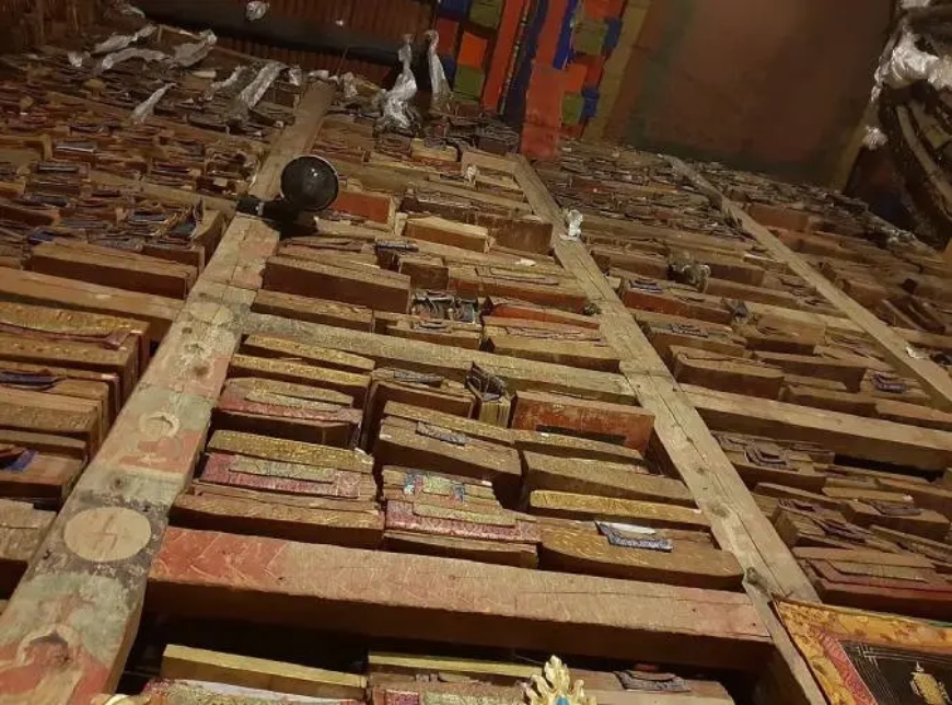 Library Found Behind The Sakya Monastery Wall Has 84,000 Unread Manuscripts
