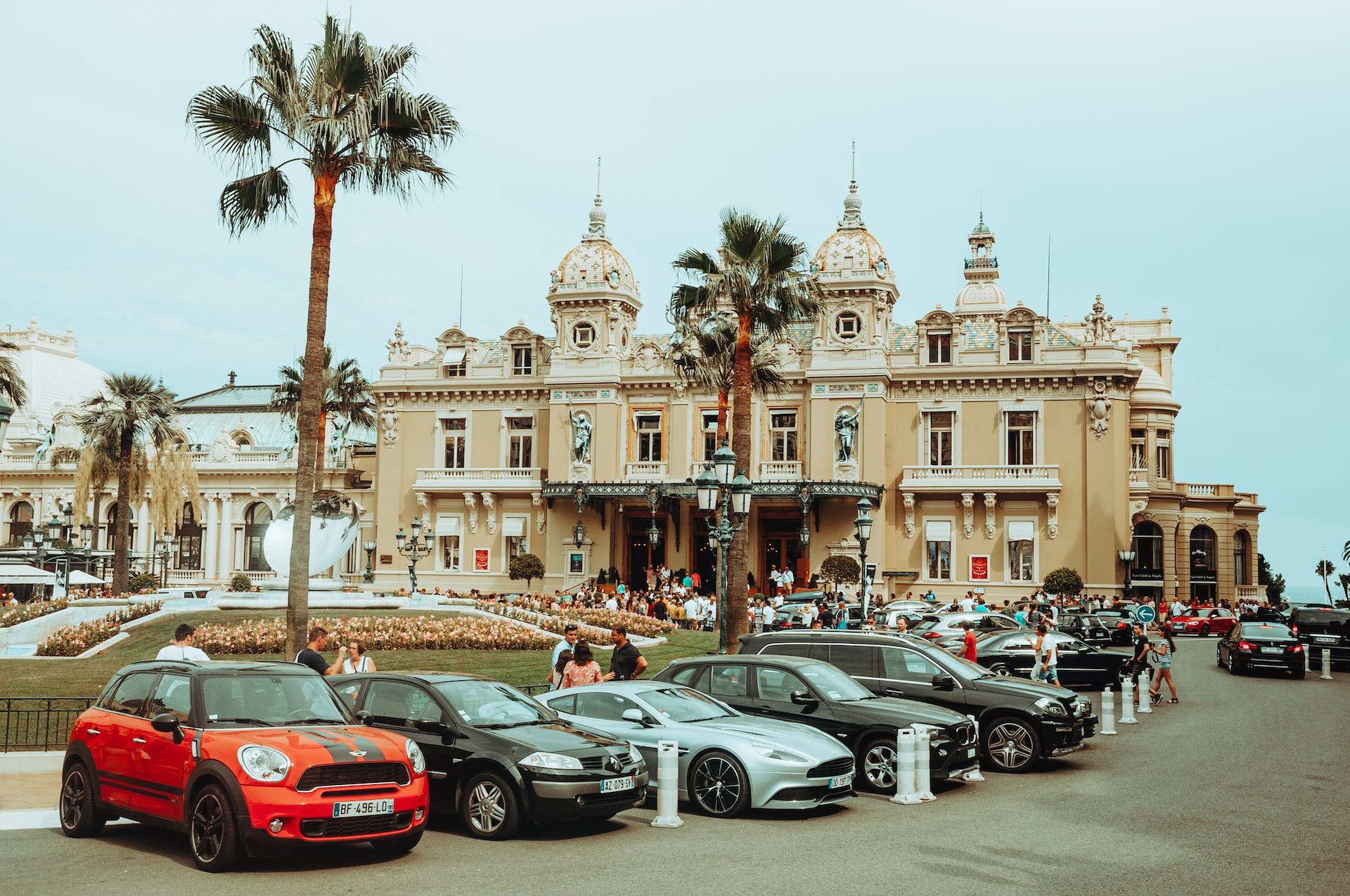 Tour To Monaco: Luxury Places To Stay, Explore And Enjoy